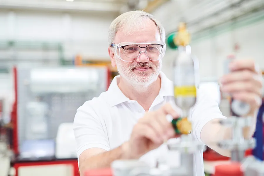 Leak Detection On Vacuum Systems